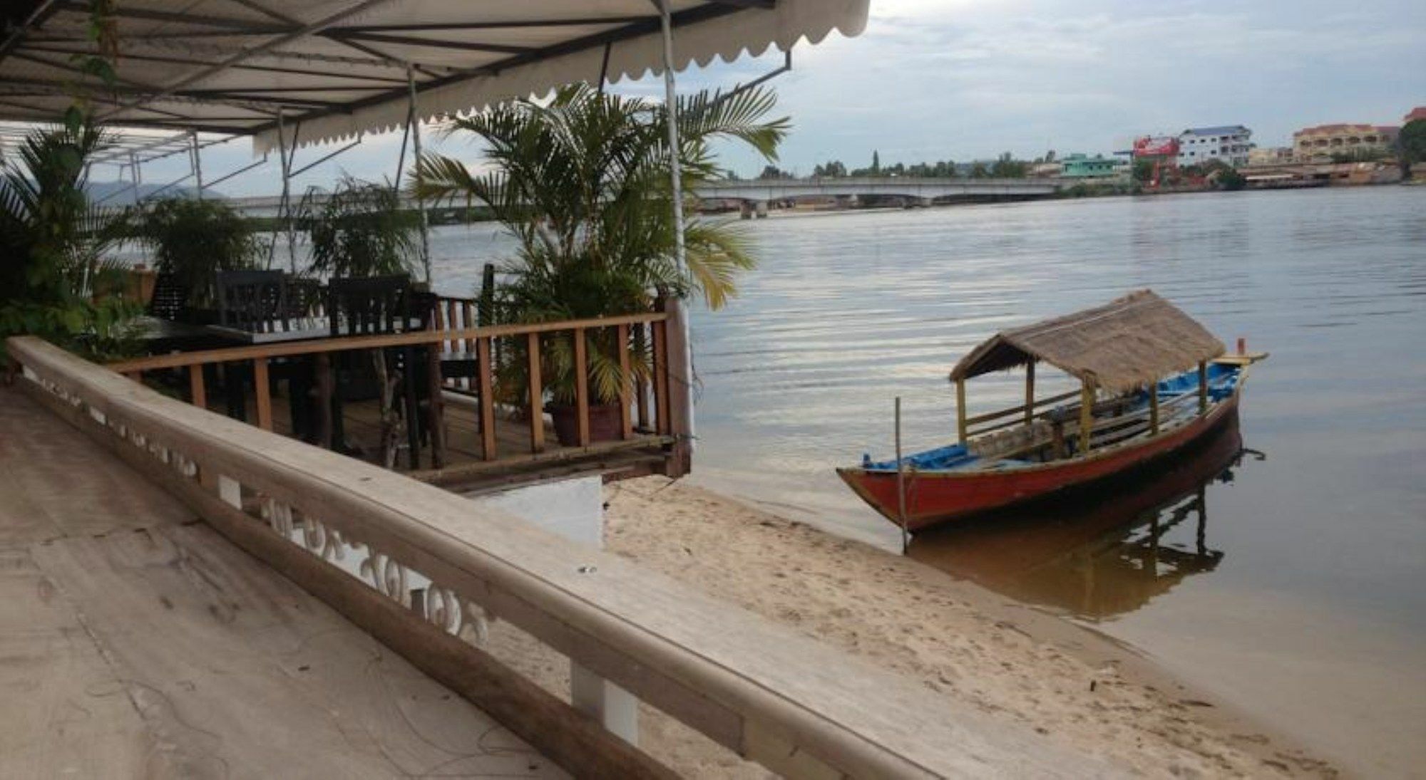 The River Lodge Kampot Exterior photo